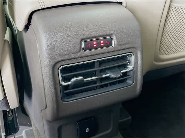 2022 Lincoln Corsair Standard photo 24