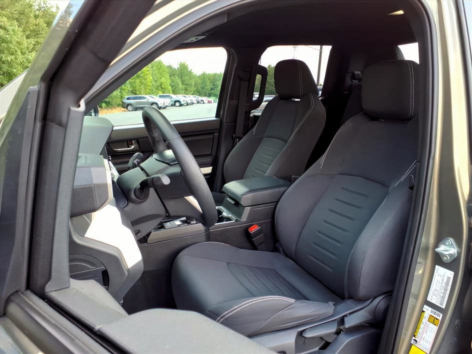 2024 Toyota Tacoma TRD photo 9