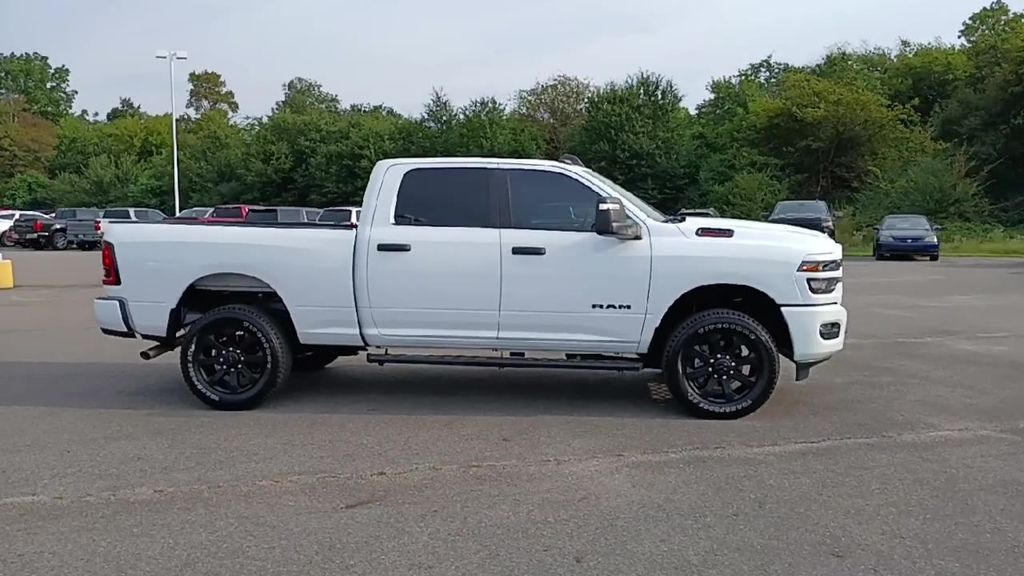 2025 Ram 2500 Big Horn photo 7