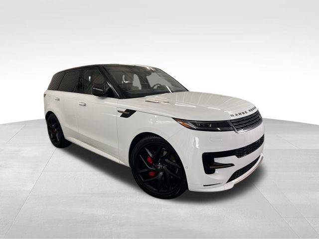 2025 Land Rover Range Rover Sport SE photo 3