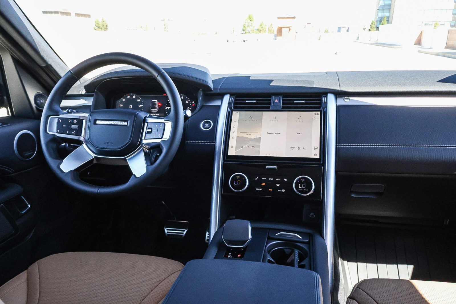 2025 Land Rover Discovery SE photo 12
