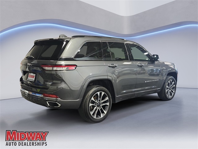 2022 Jeep Grand Cherokee Overland photo 4
