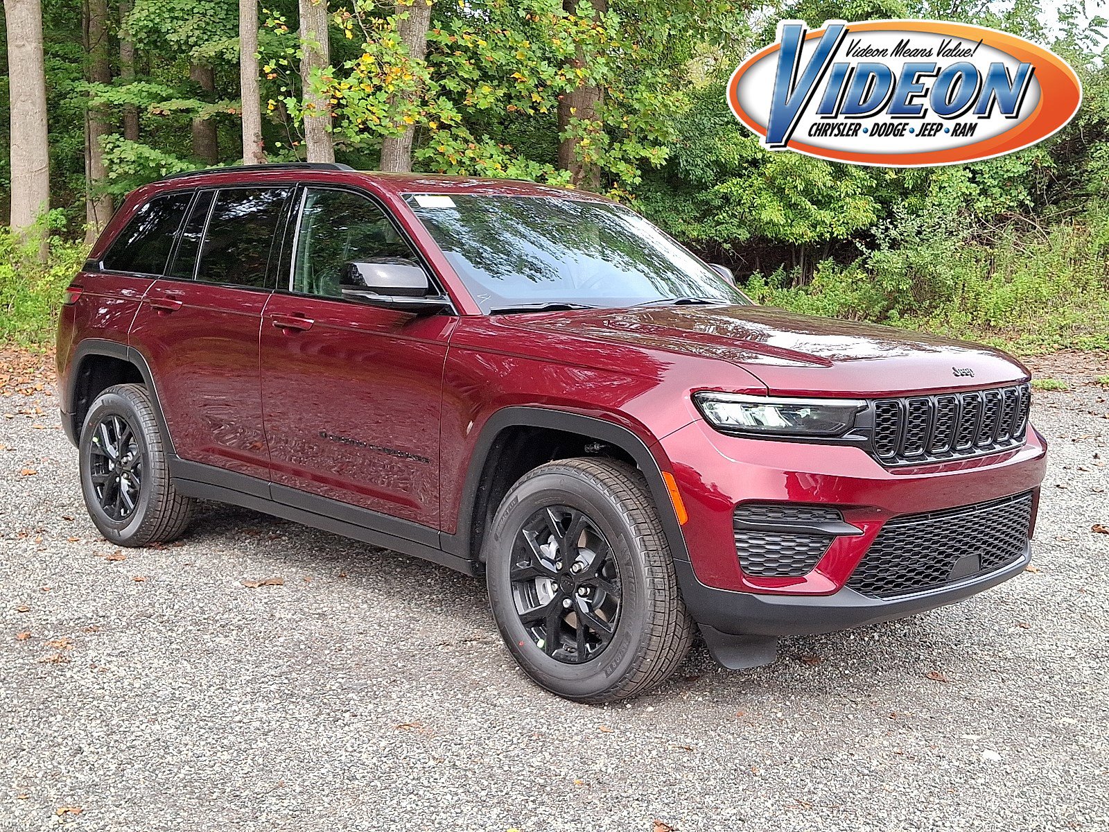 2025 Jeep Grand Cherokee Altitude's photo