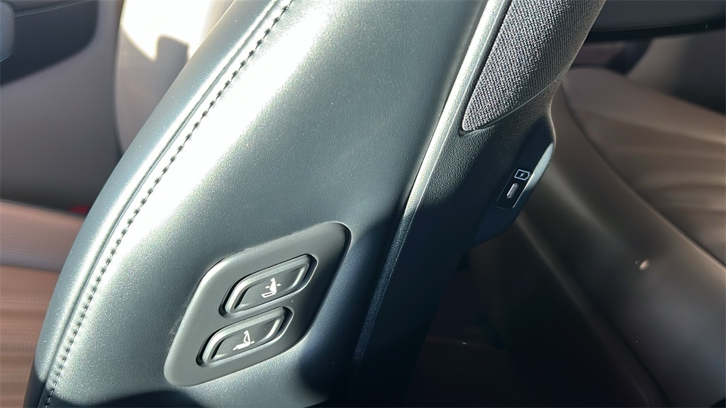 2026 Kia EV9 GT-Line photo 8