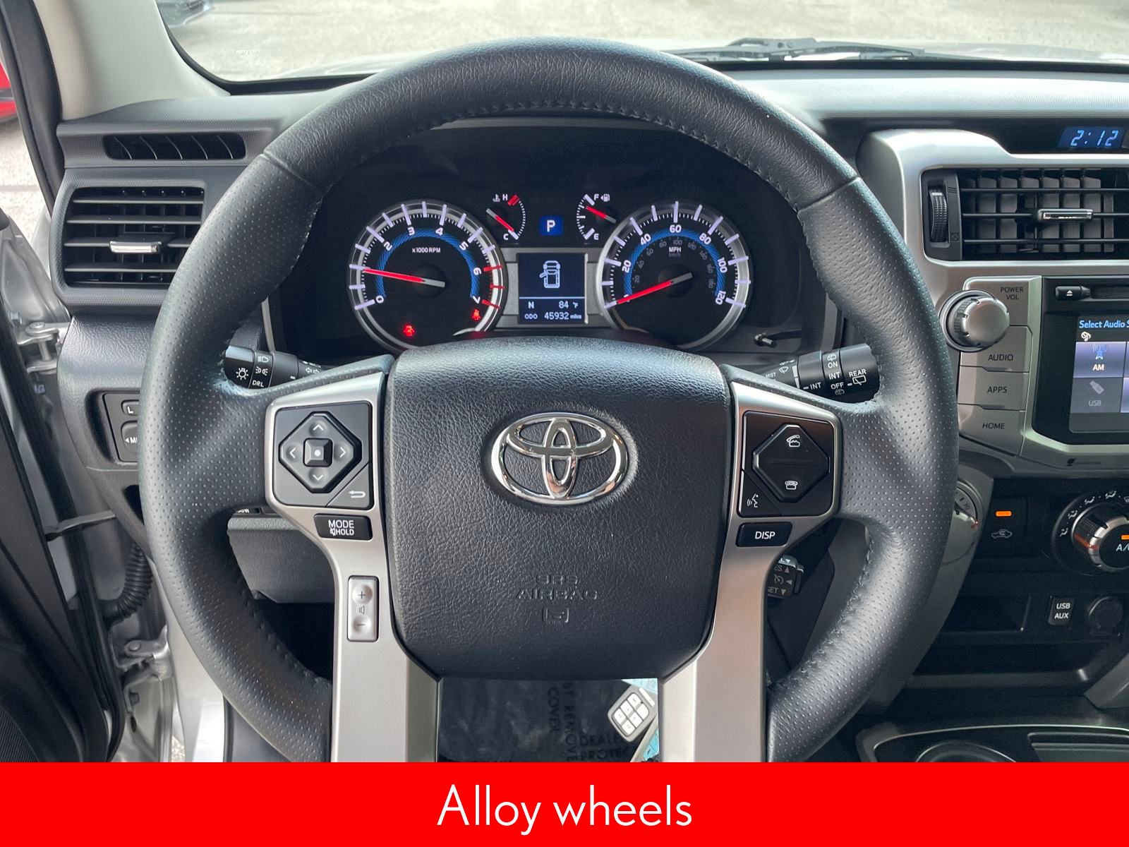 2019 Toyota 4Runner SR5 photo 4