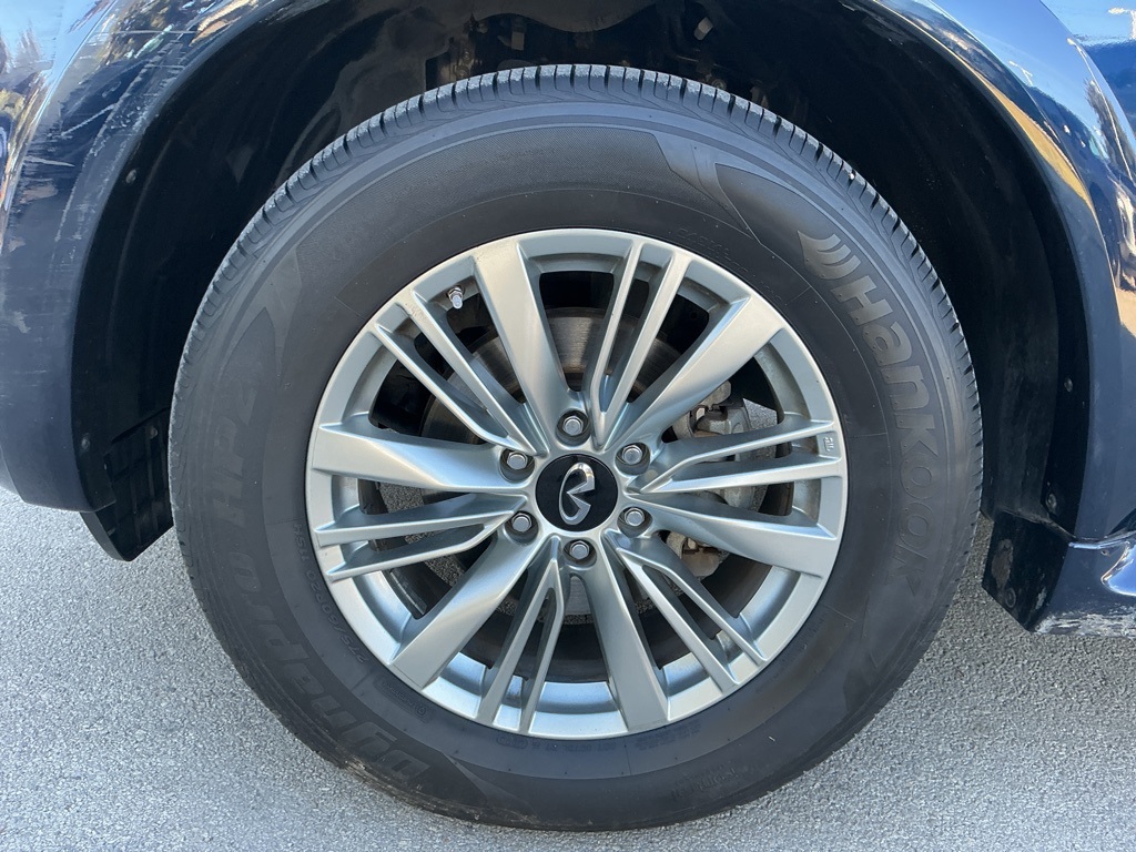 2019 Infiniti QX80 Luxe photo 4