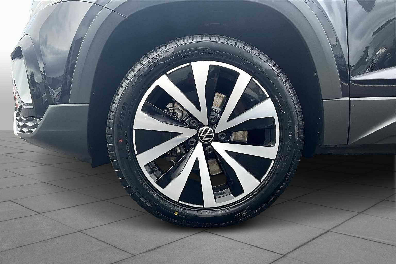 2022 Volkswagen Taos SE photo 7