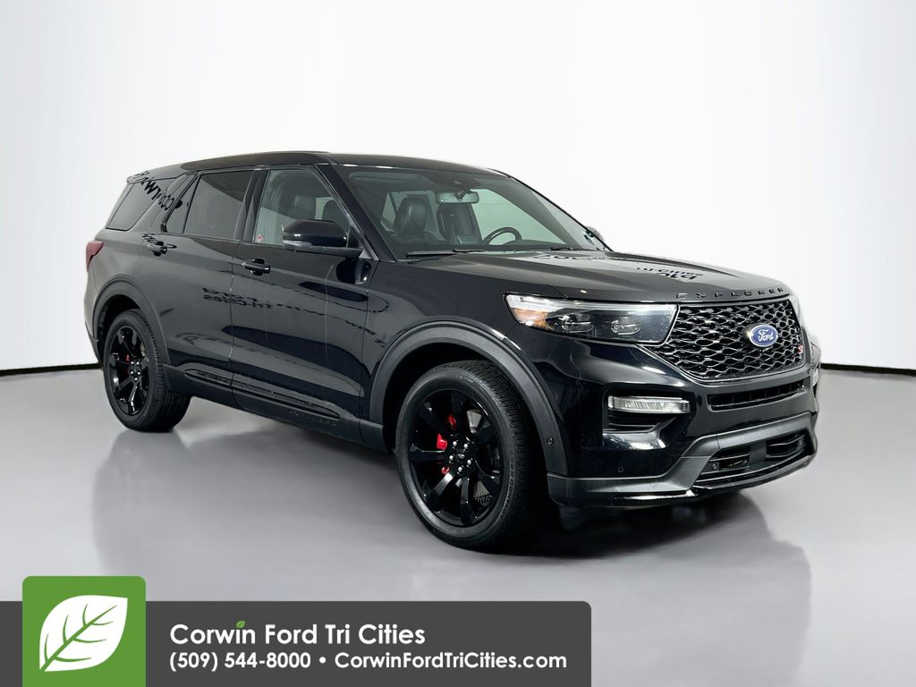 2021 Ford Explorer ST's photo