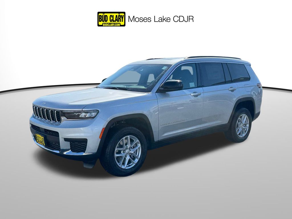 2025 Jeep Grand Cherokee L Laredo's photo