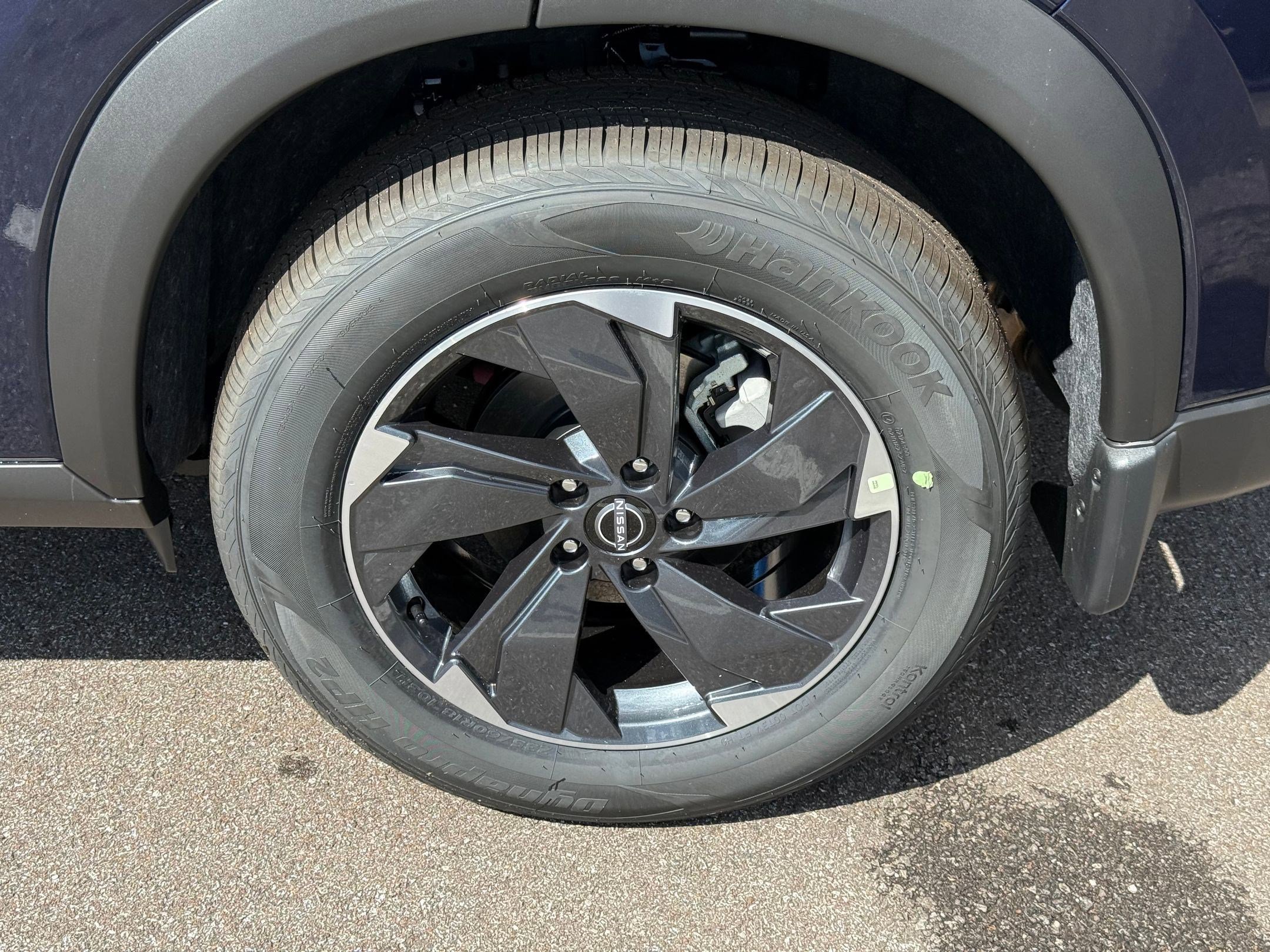 2026 Nissan Rogue SV photo 4