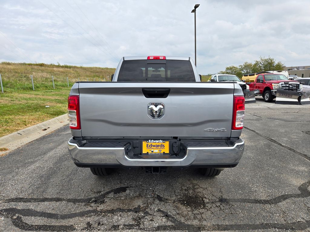 2024 Ram 2500 Tradesman photo 4