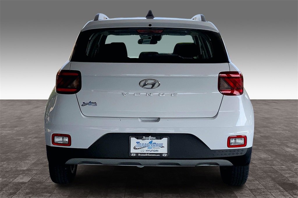 2020 Hyundai Venue SEL photo 4