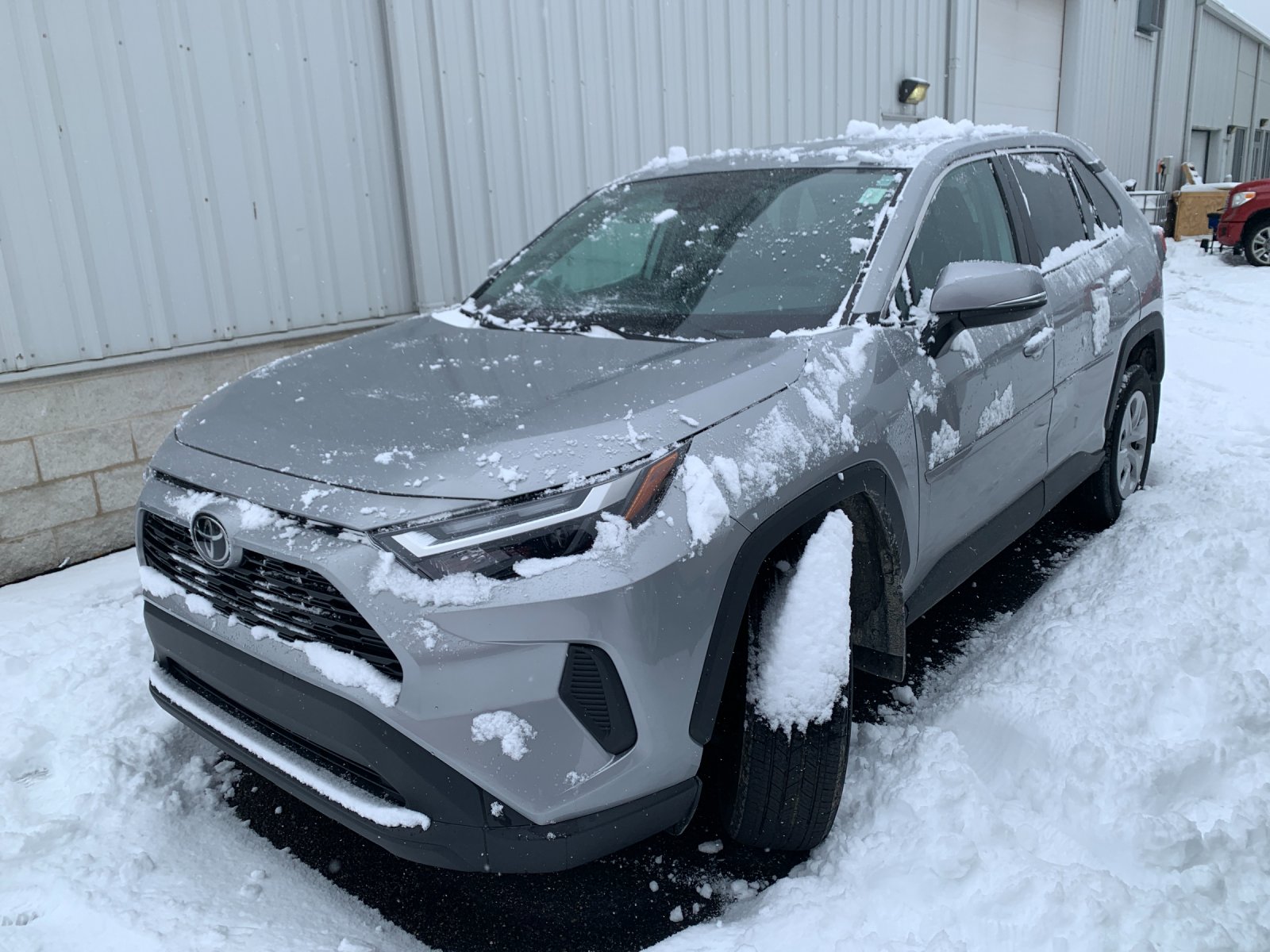 2024 Toyota RAV4 LE photo 2