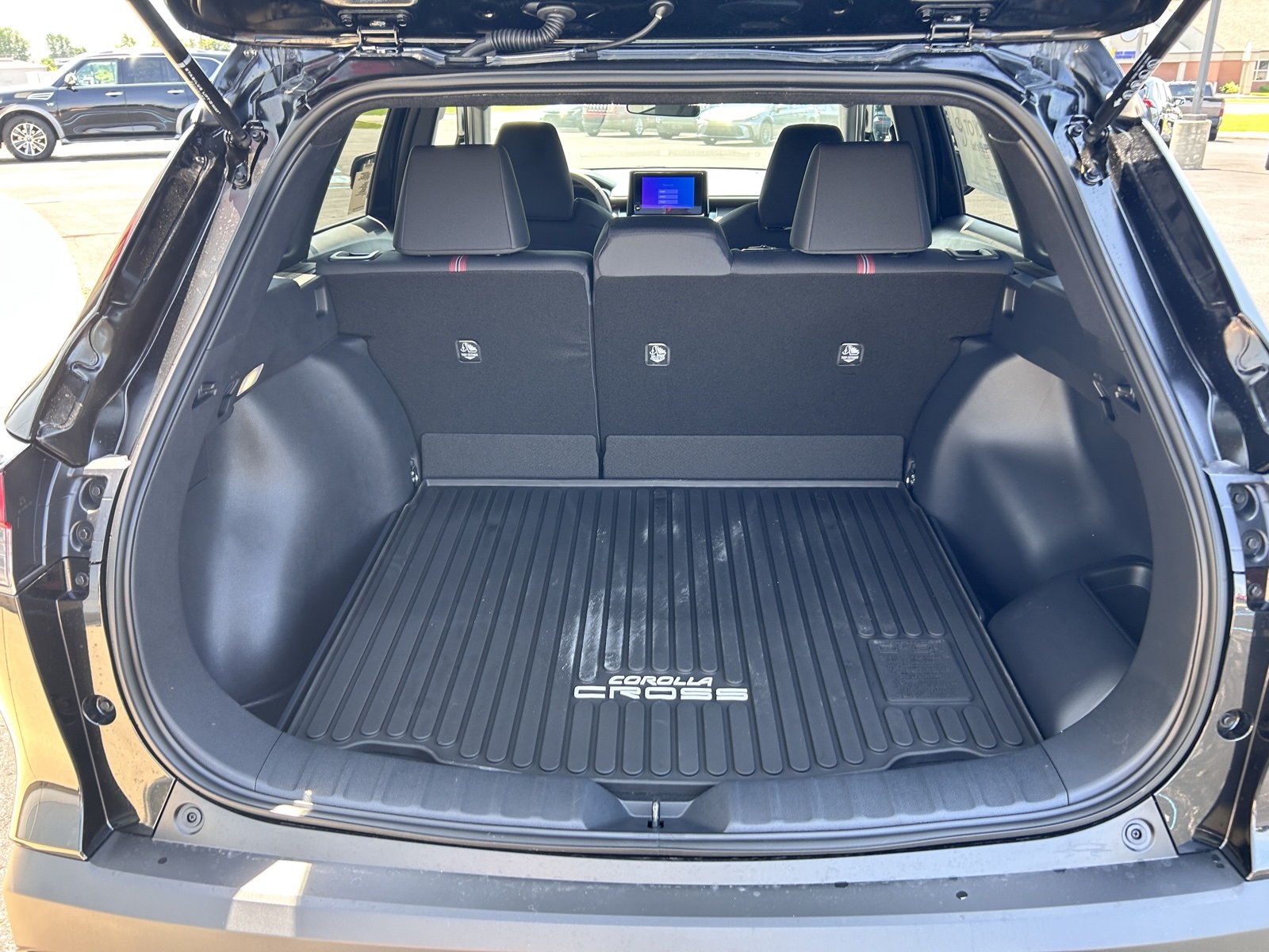 2025 Toyota Corolla Hybrid photo 14