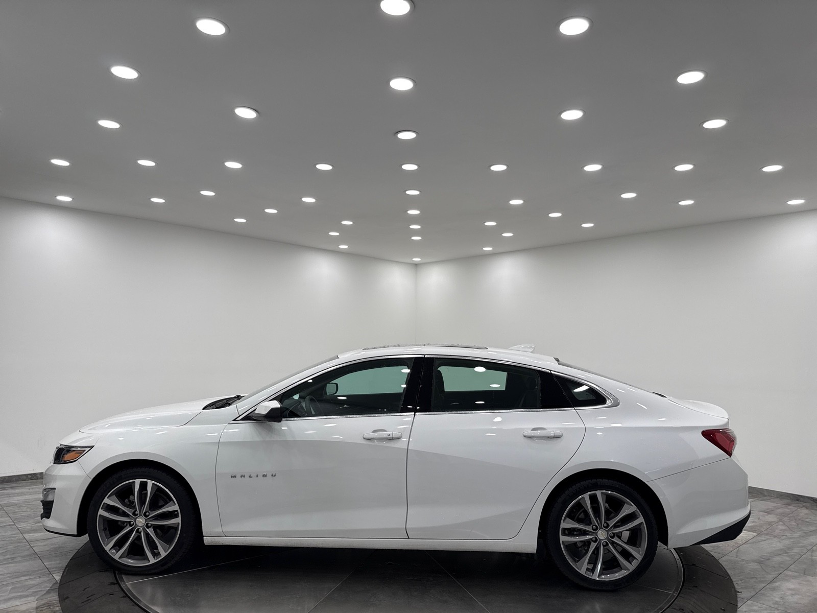 2022 Chevrolet Malibu 1LT photo 4