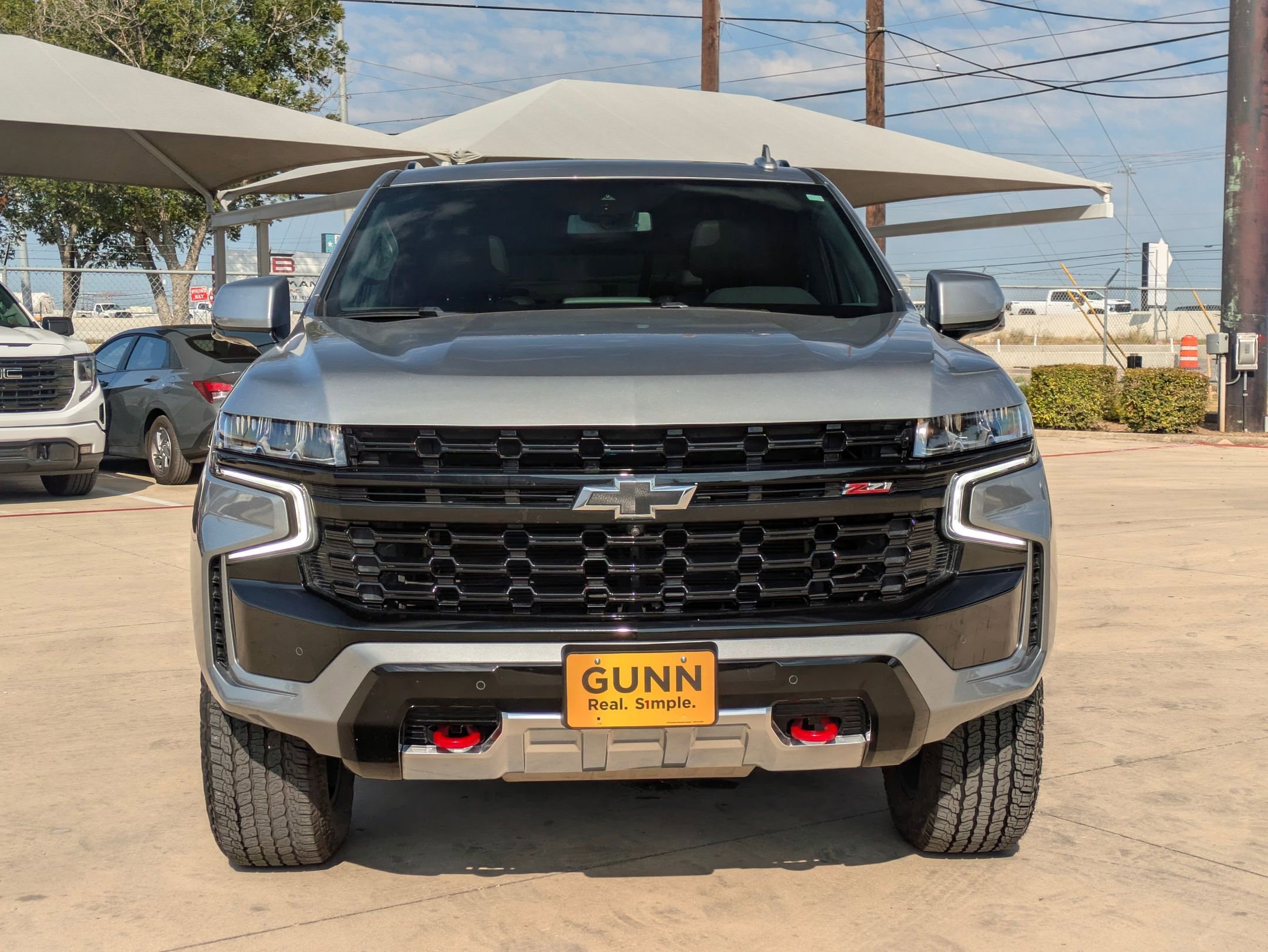 2023 Chevrolet Tahoe Z71 photo 2