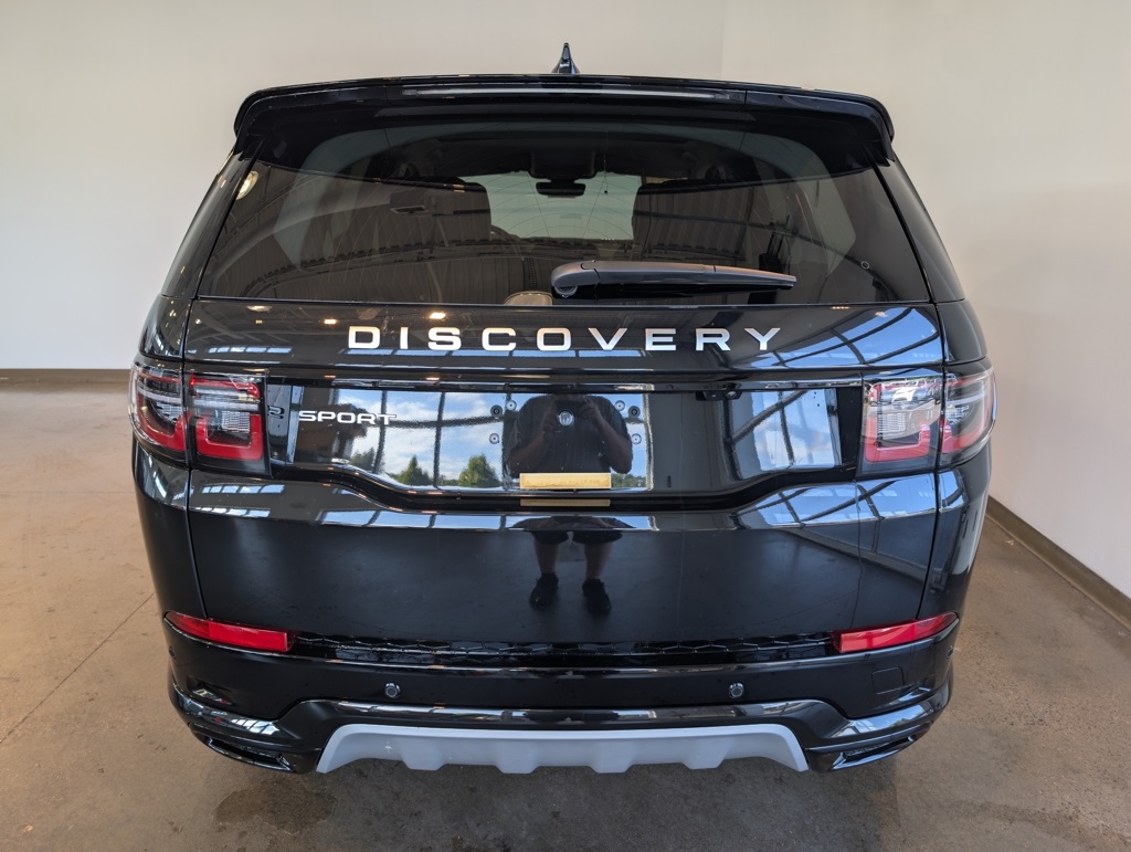 2025 Land Rover Discovery Sport S photo 4