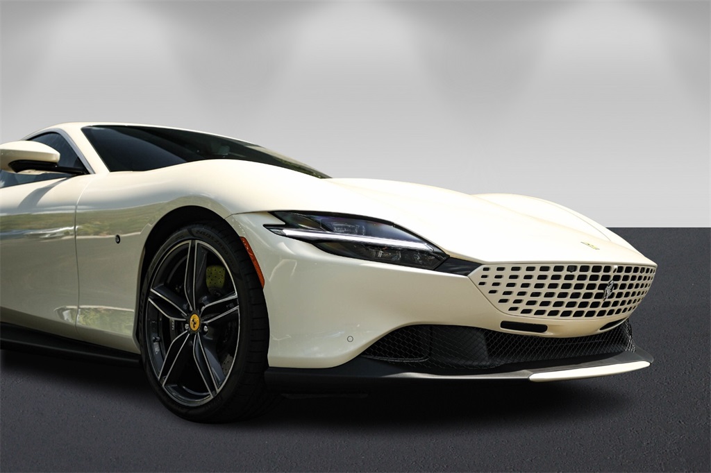 Certified Used 2022 Sabbia Del Deserto Ferrari Base image 9