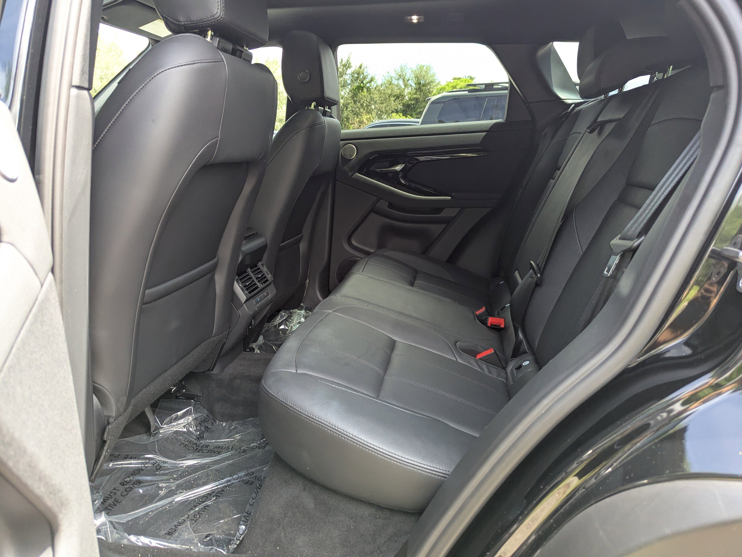 2024 Land Rover Range Rover Evoque Dynamic SE photo 18