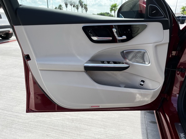 2025 Mercedes Benz C 300 photo 15