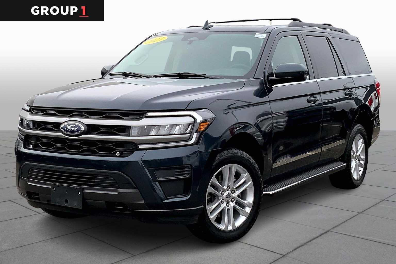 2023 Ford Expedition XLT's photo