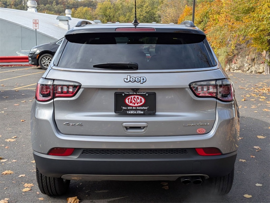 2022 Jeep Compass Limited photo 2