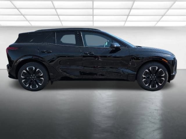 2025 Chevrolet Blazer EV RS photo 4