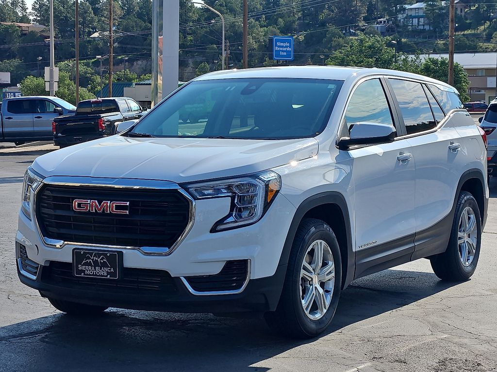 2024 Gmc Terrain SLE photo 2