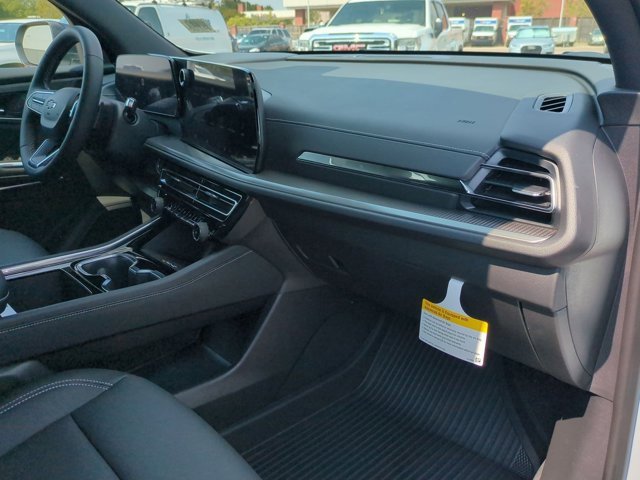 2026 Chevrolet Traverse photo 25