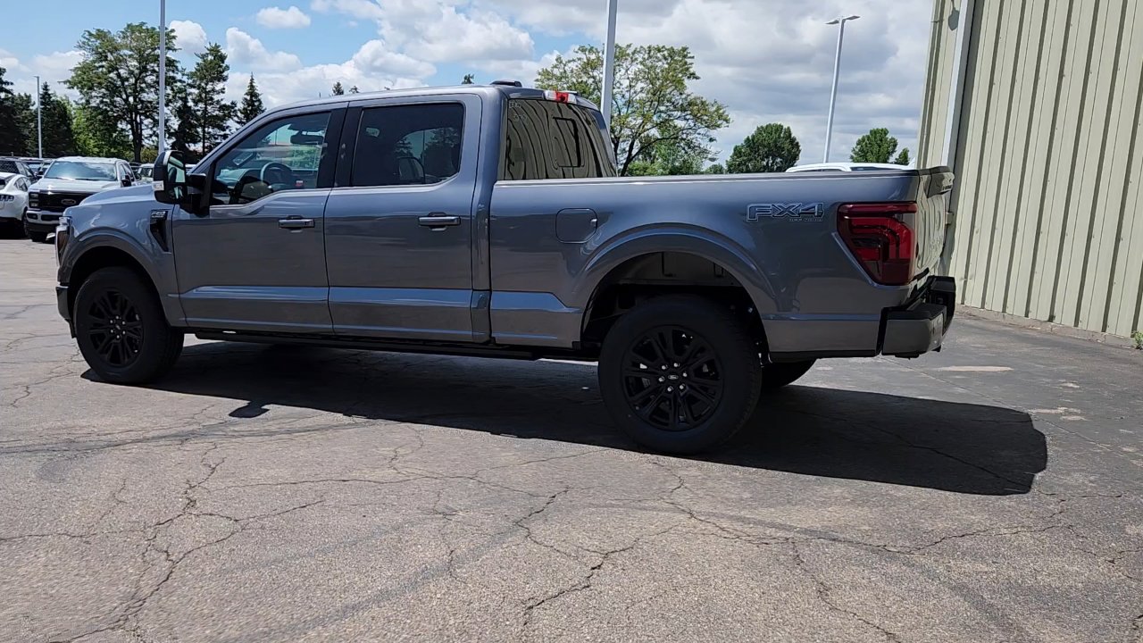 2025 Ford F-150 Platinum photo 4
