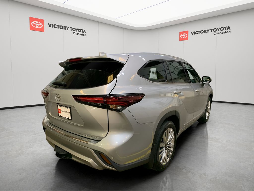 2025 Toyota Highlander XLE XSE Platinum Limited photo 5