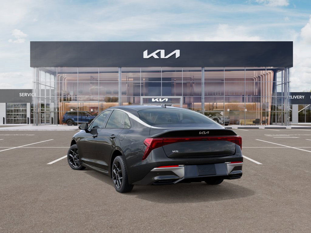 2025 Kia K5 LXS photo 4