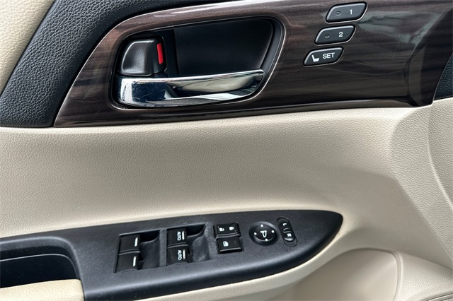 2016 Honda Accord EX-L V6 photo 12