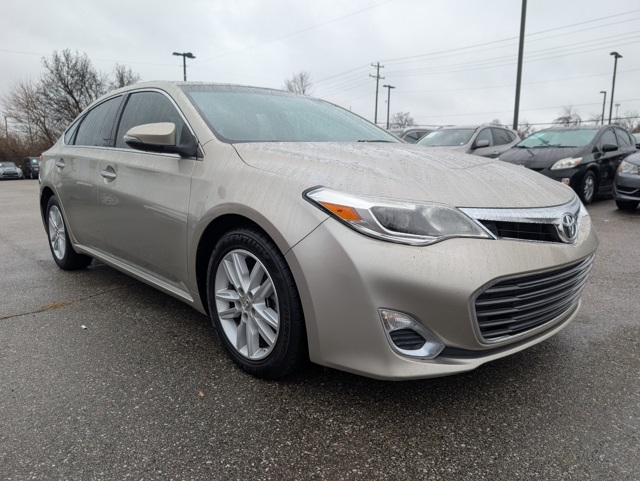 2013 Toyota Avalon XLE's photo
