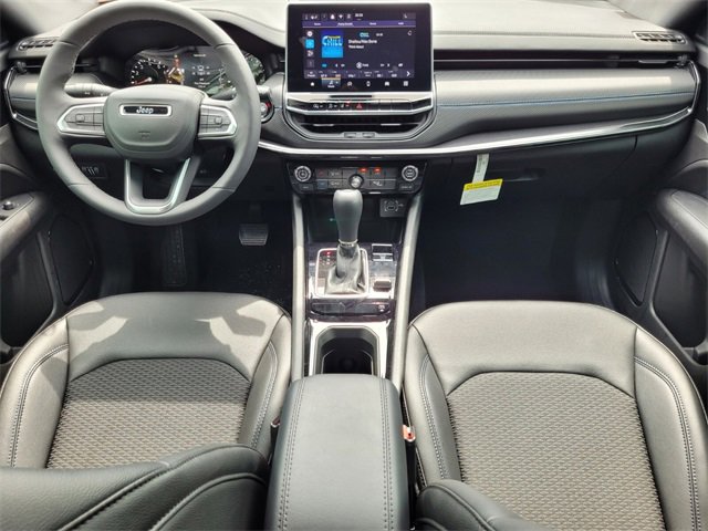 2025 Jeep Compass Latitude photo 12