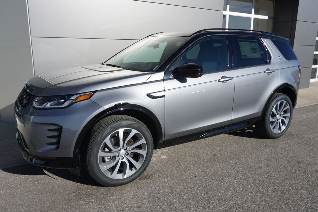 2025 Land Rover Discovery Sport SE photo 3