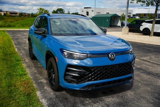 2025 Volkswagen Tiguan SE R-Line Black photo 47