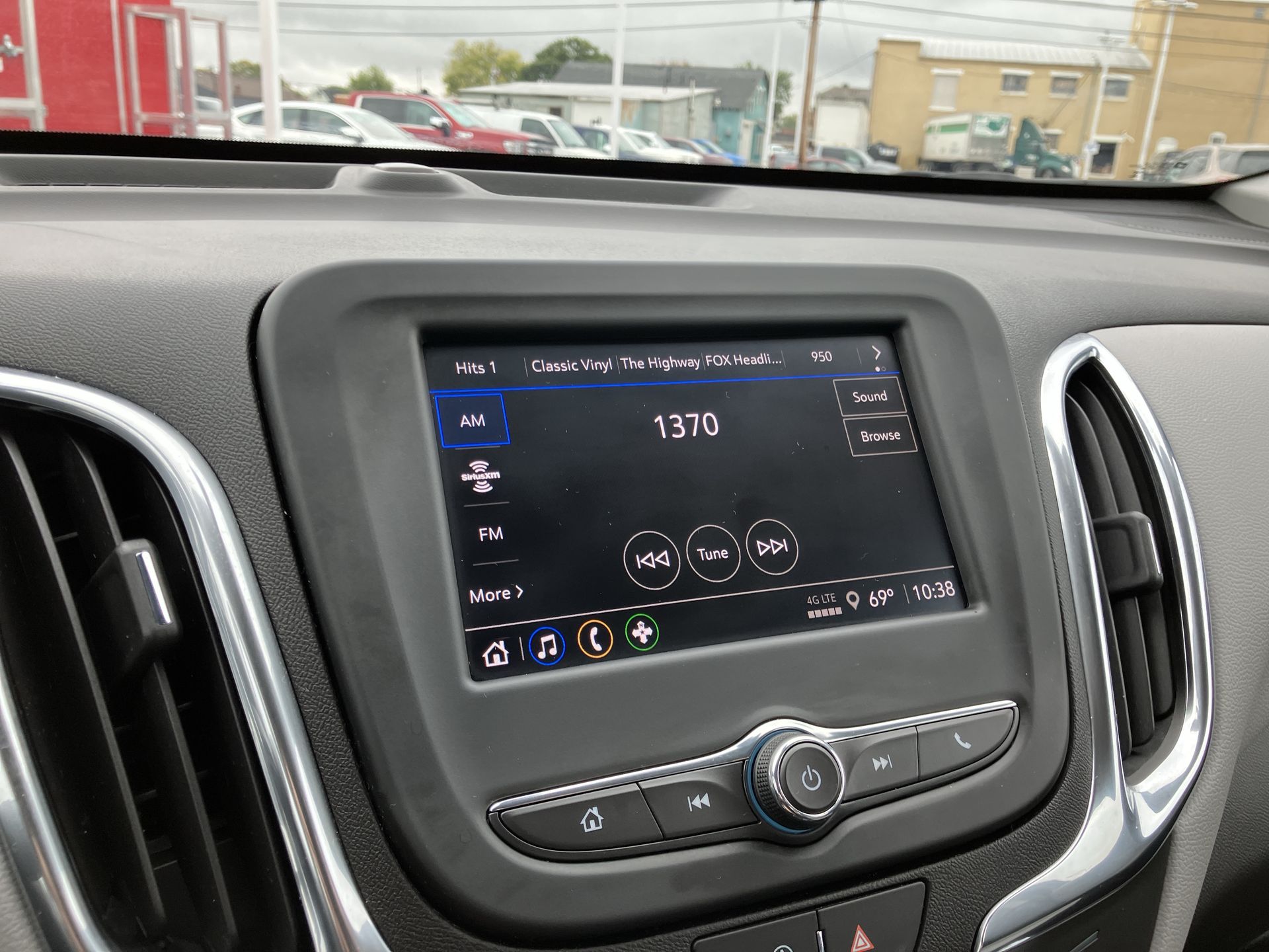 2024 Chevrolet Equinox LS photo 23