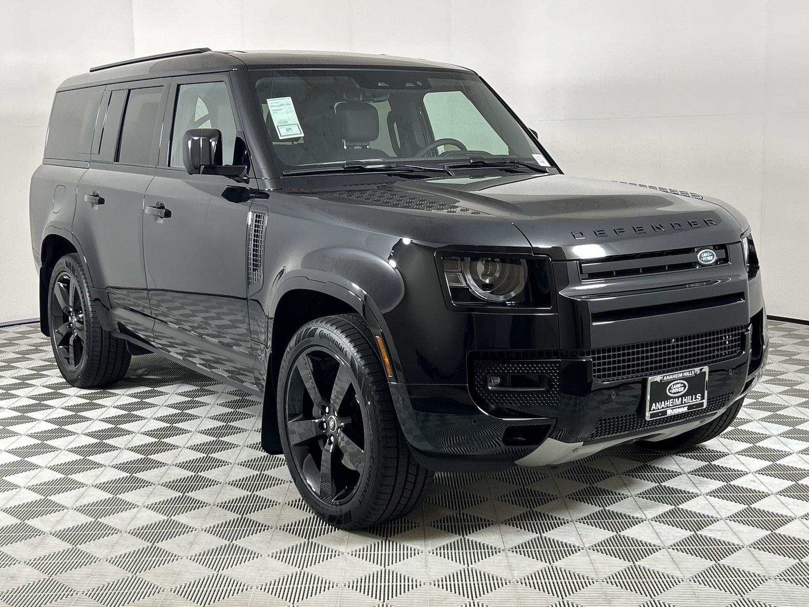 2025 Land Rover Defender 130 X-Dynamic SE photo 7
