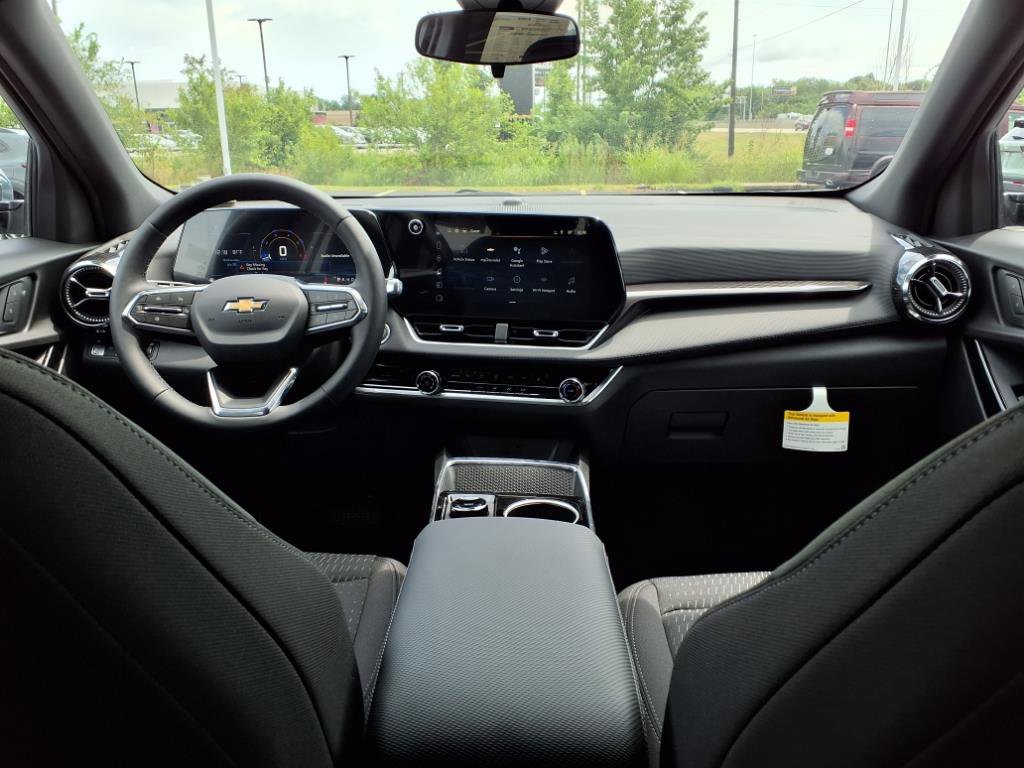 2026 Chevrolet Equinox LT photo 6