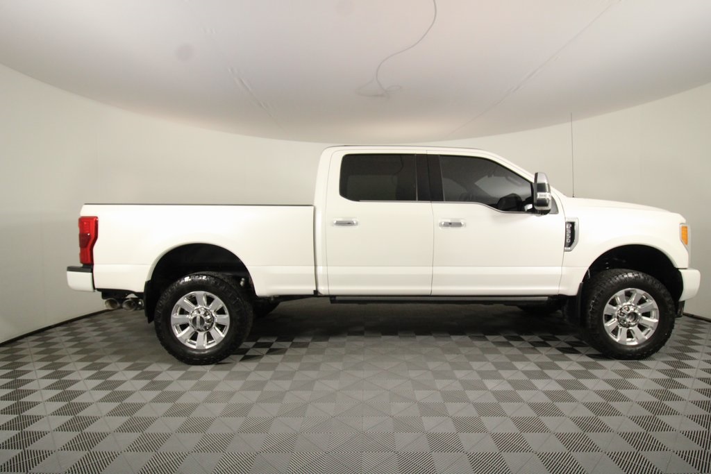 2017 Ford F-350 photo 6