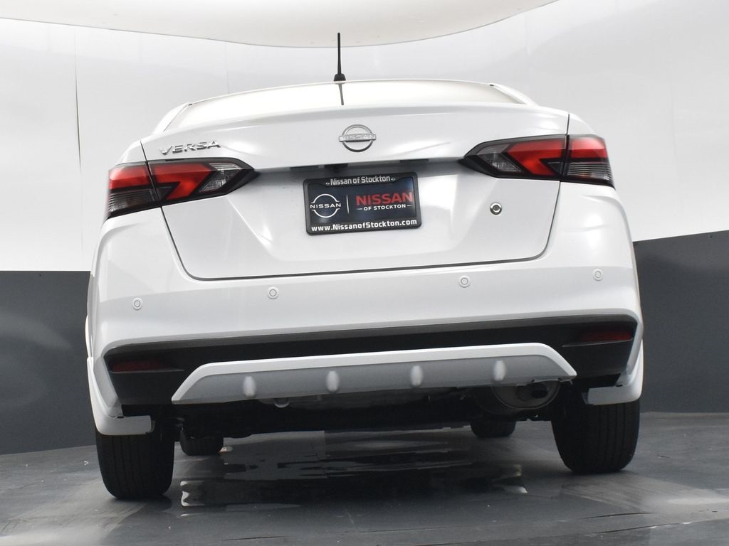 2025 Nissan Versa 1.6 S photo 34