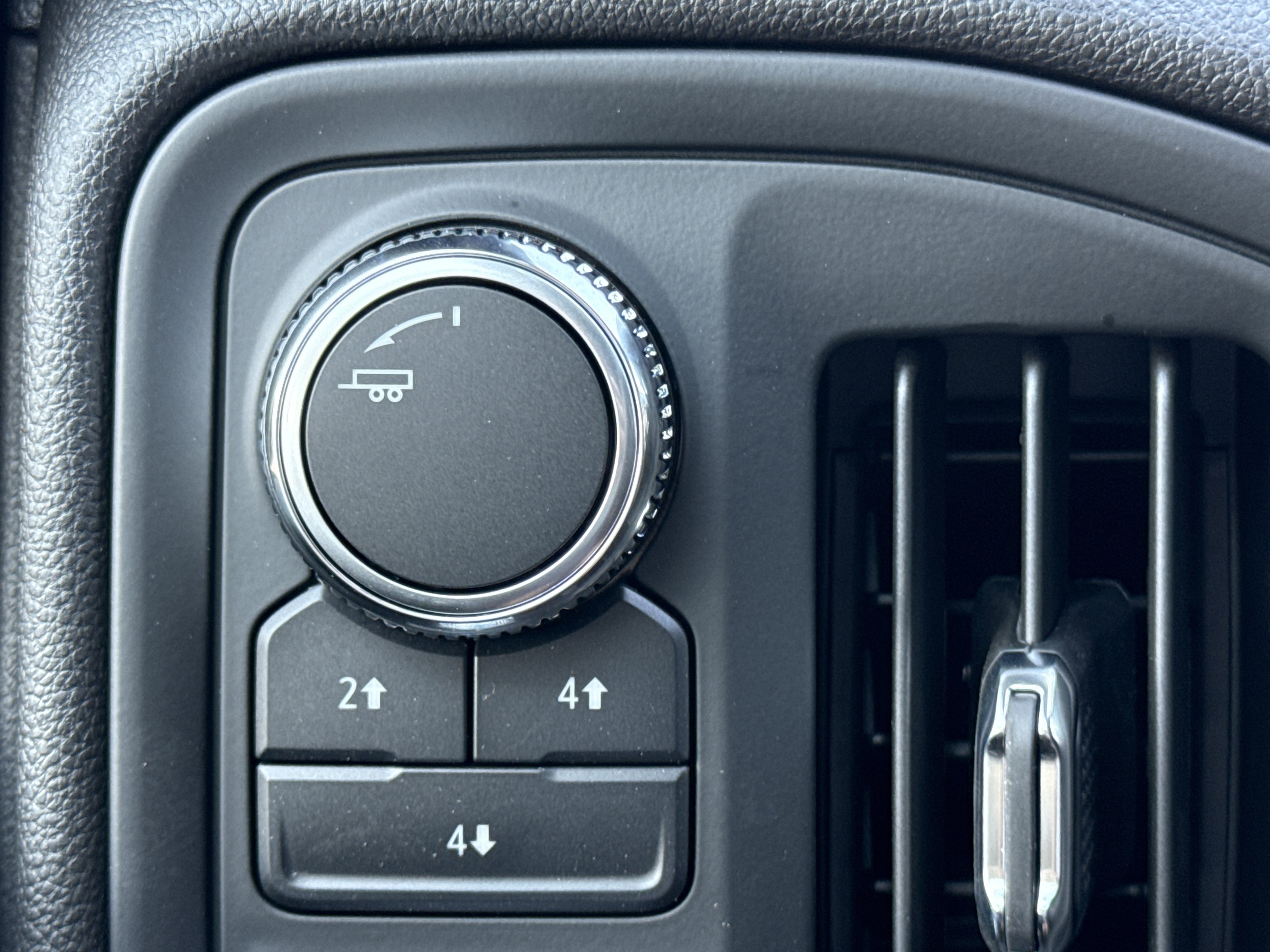 2026 Gmc Sierra 2500 HD Pro photo 3