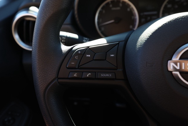 2025 Nissan Versa 1.6 S photo 20