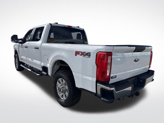 2023 Ford F-250 XLT photo 3