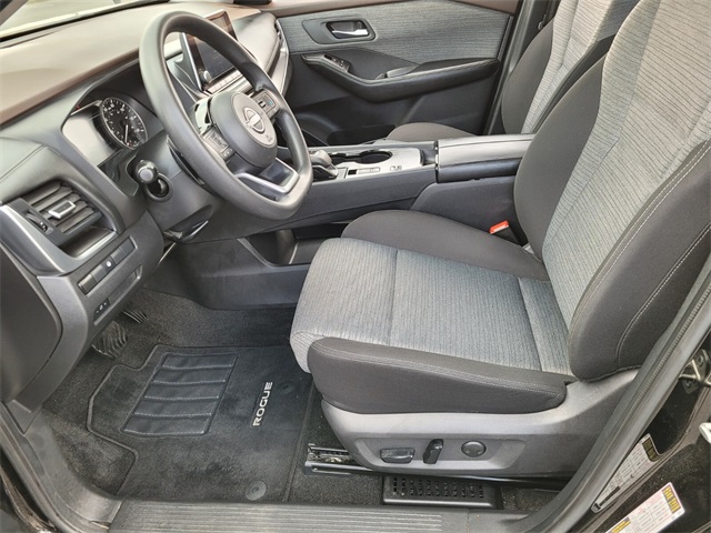 2023 Nissan Rogue SV photo 7