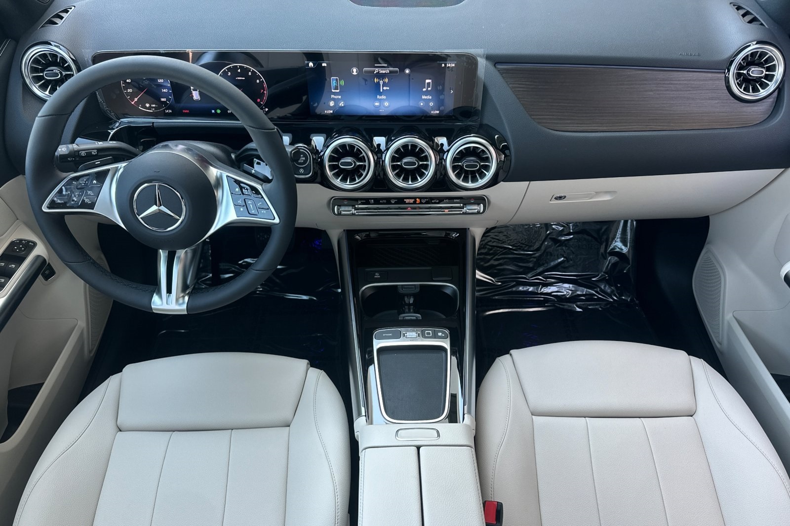 2026 Mercedes Benz GLA 250 4MATIC photo 12