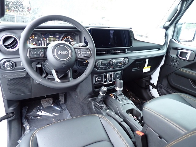 2025 Jeep Gladiator Sport photo 14