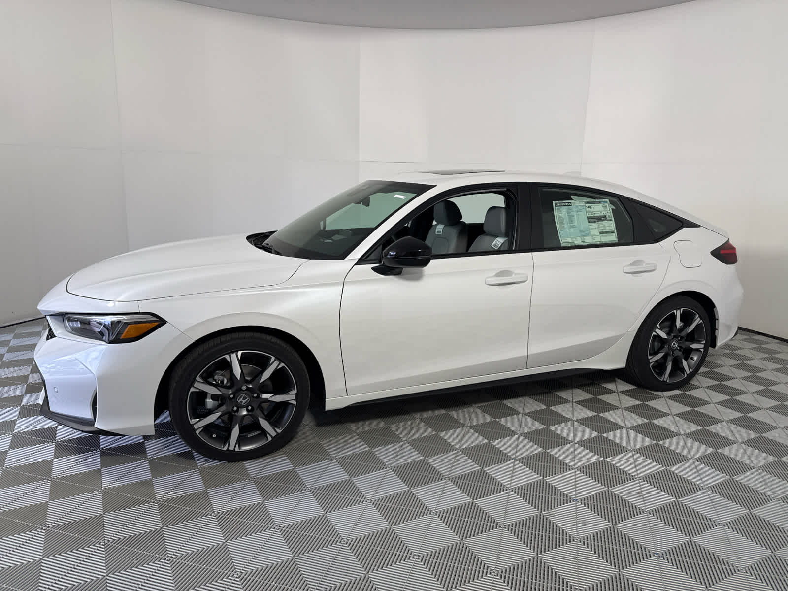 2025 Honda Civic Hatchback Hybrid Sport Touring photo 3