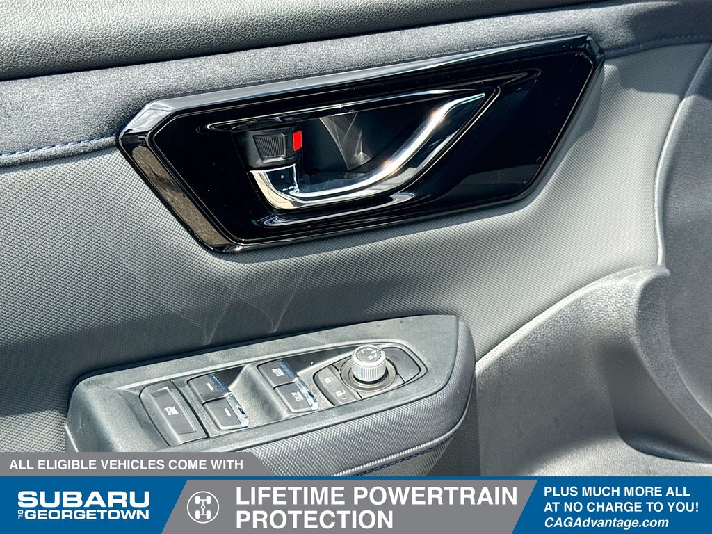 2025 Subaru Forester Limited photo 17